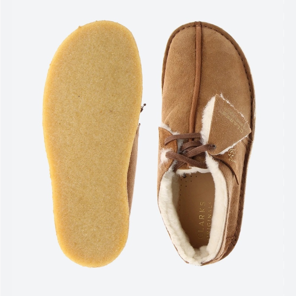 Clarks Originals Desert Trek Loafers in tan suede size 7.5